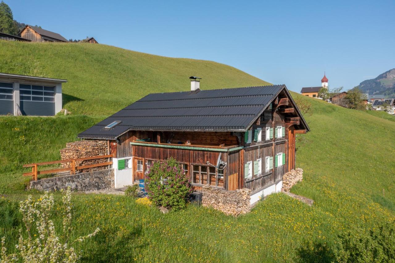 Haus Holzwurm Apartment Raggal ภายนอก รูปภาพ