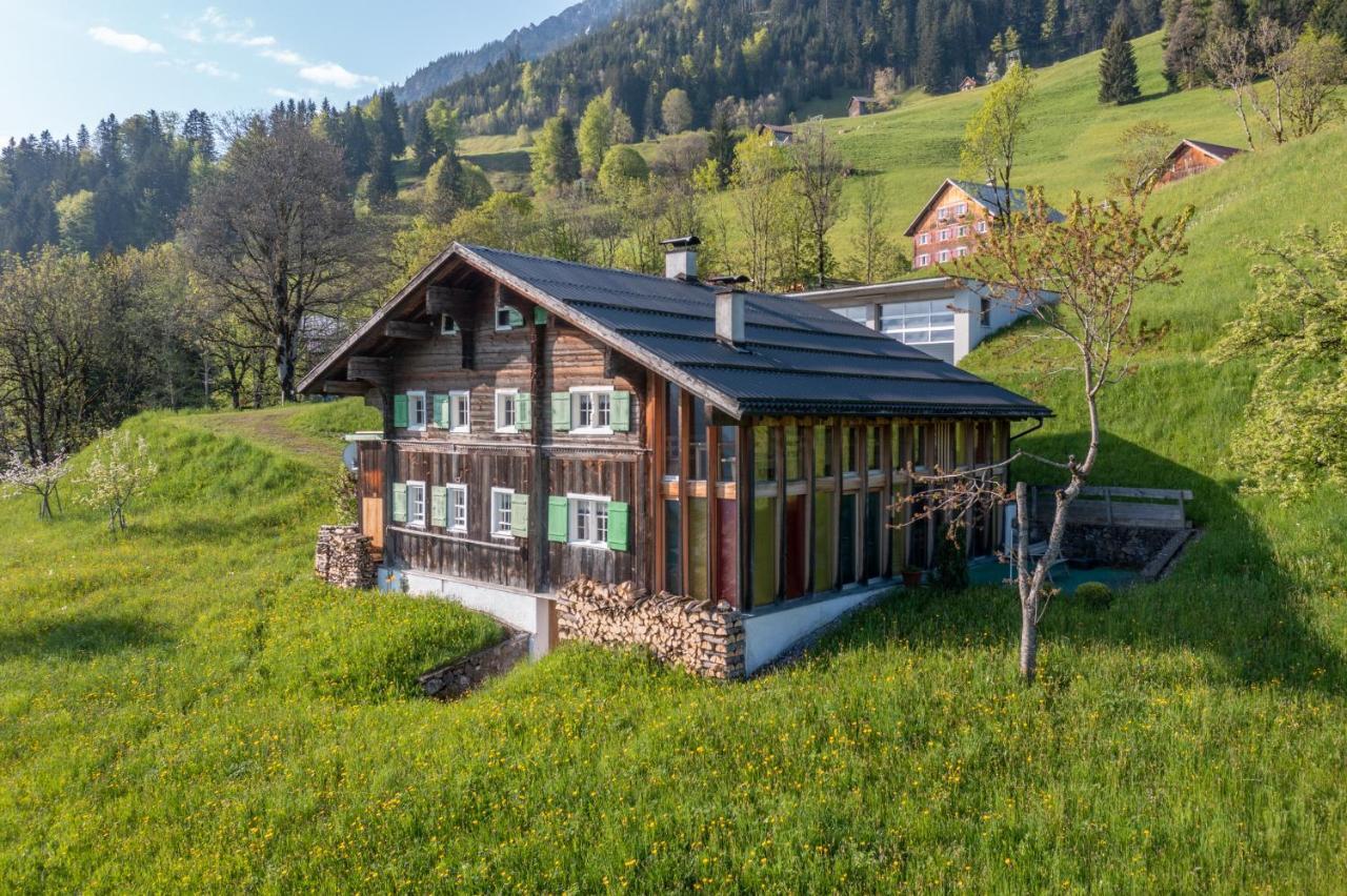Haus Holzwurm Apartment Raggal ภายนอก รูปภาพ