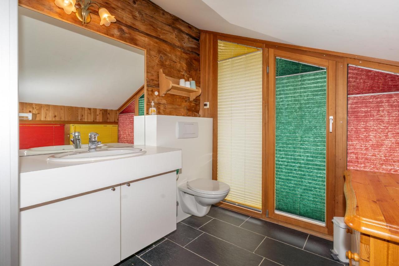 Haus Holzwurm Apartment Raggal ภายนอก รูปภาพ