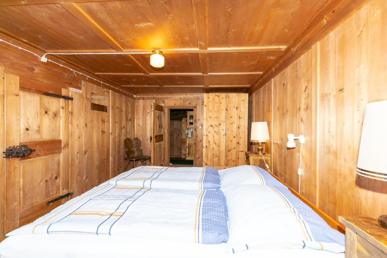Haus Holzwurm Apartment Raggal ภายนอก รูปภาพ