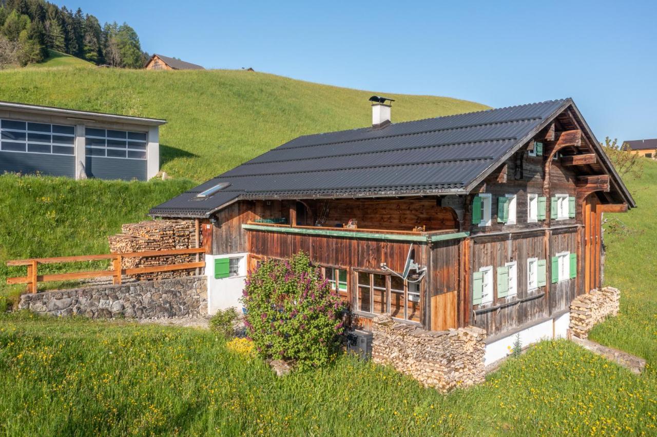 Haus Holzwurm Apartment Raggal ภายนอก รูปภาพ