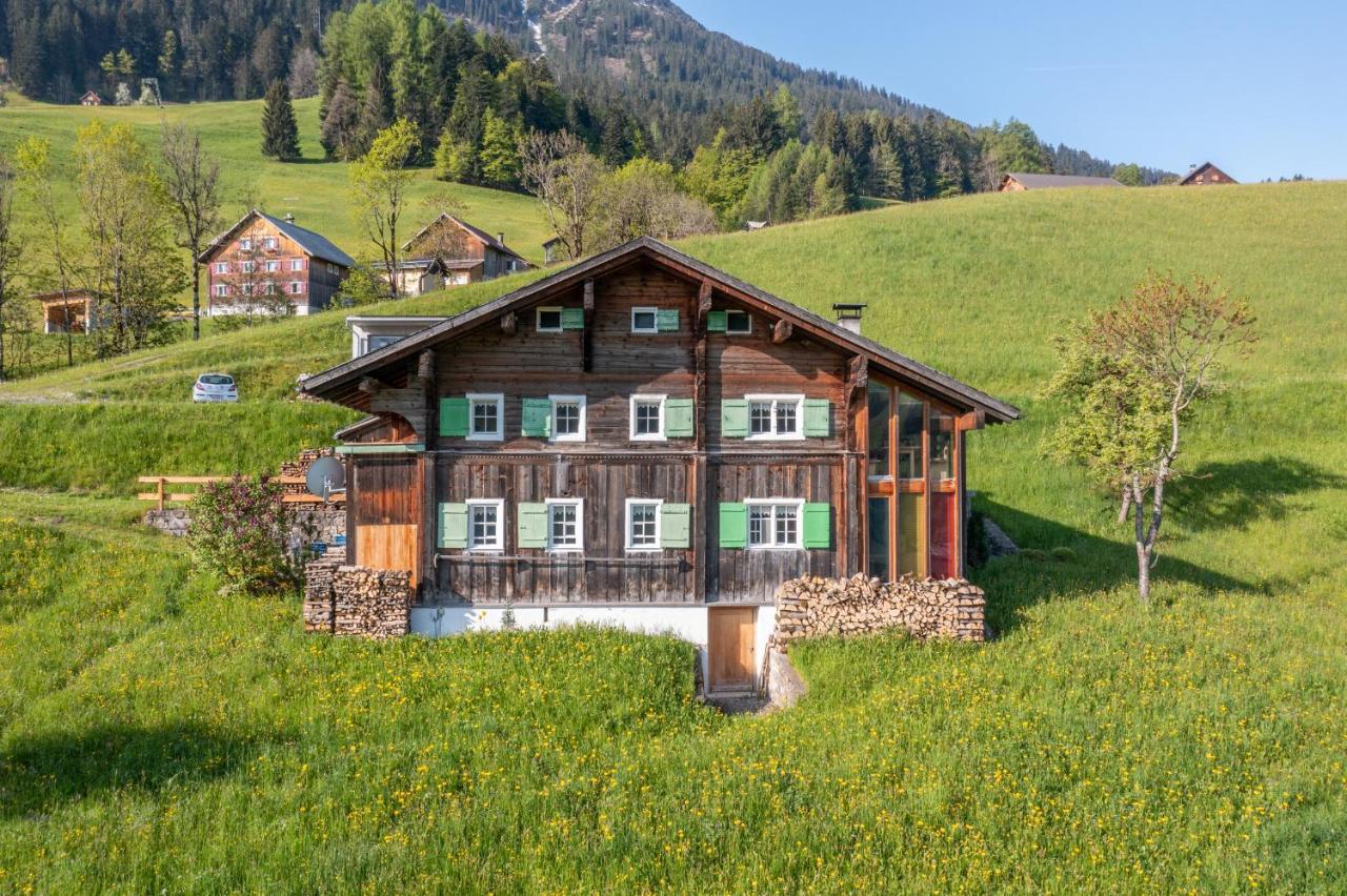 Haus Holzwurm Apartment Raggal ภายนอก รูปภาพ